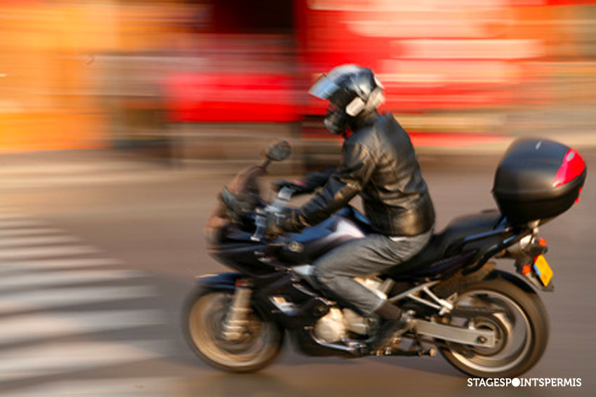 Infraction au code de la route à moto : guide pour ne pas perdre votre permis 
